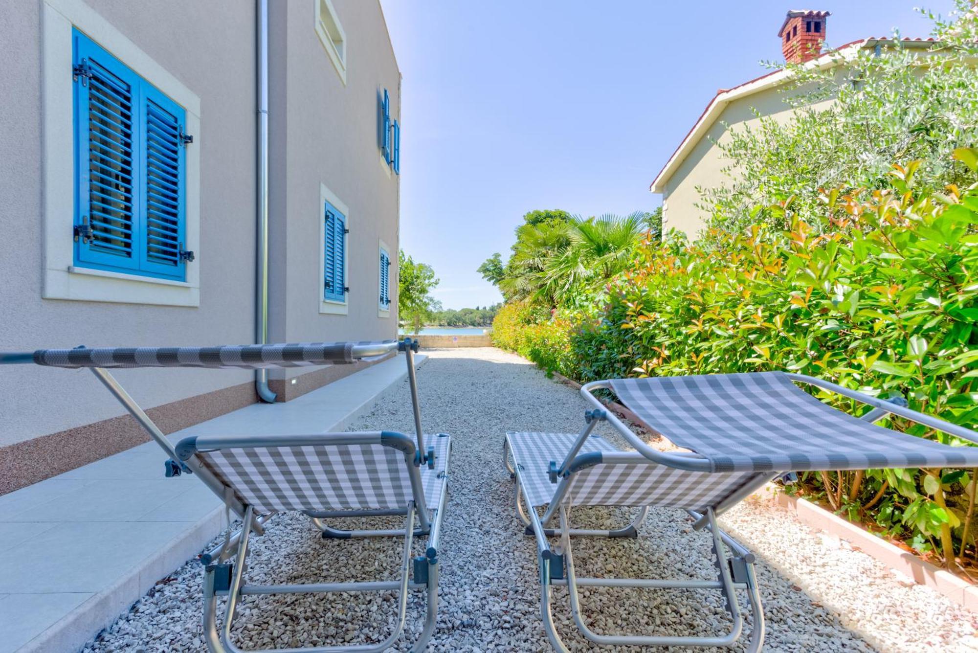 Apartment In Villa Moletto Seaside & Relax - 4 Guests Ловречица Экстерьер фото