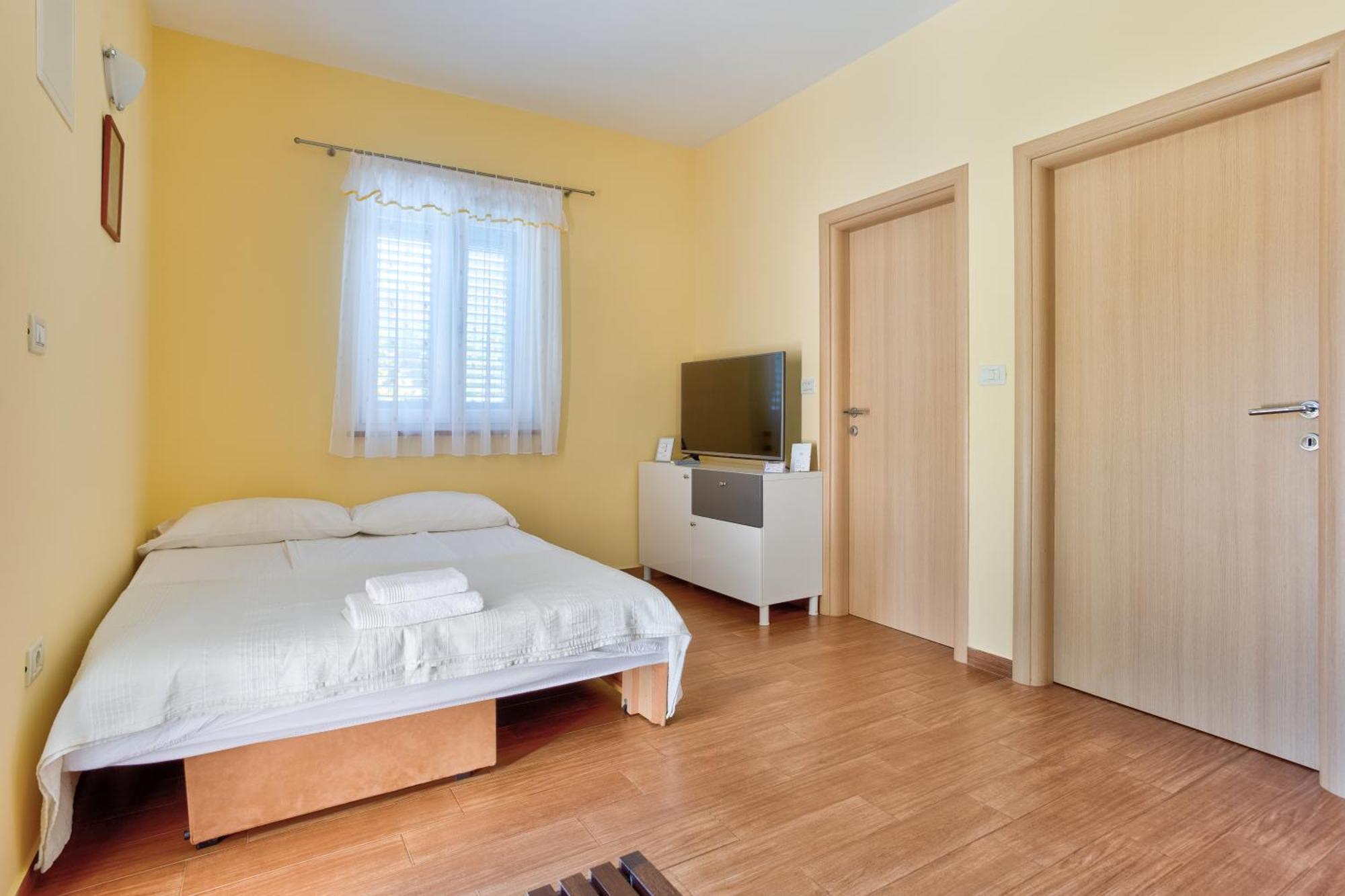 Apartment In Villa Moletto Seaside & Relax - 4 Guests Ловречица Экстерьер фото
